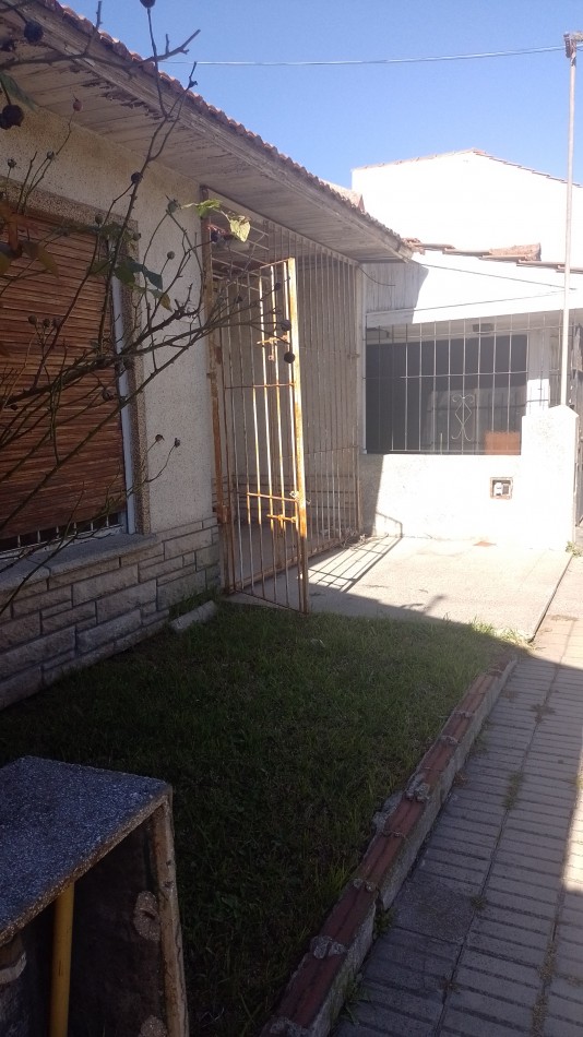 Chalet a reciclar en Villa Primera.