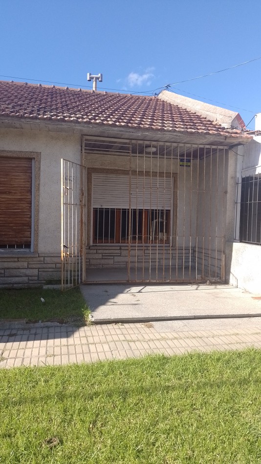 Chalet a reciclar en Villa Primera.