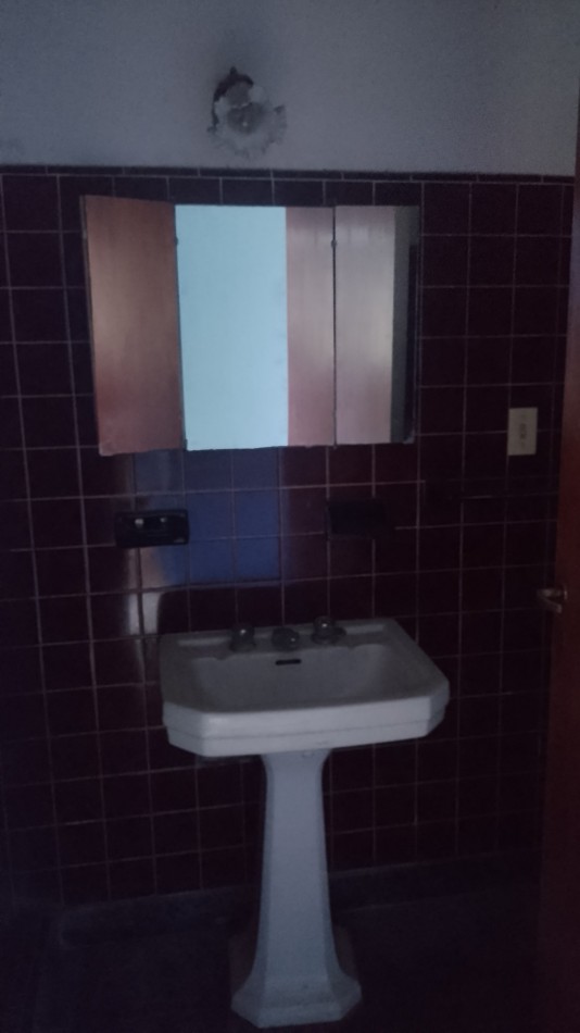 Chalet a reciclar en Villa Primera.