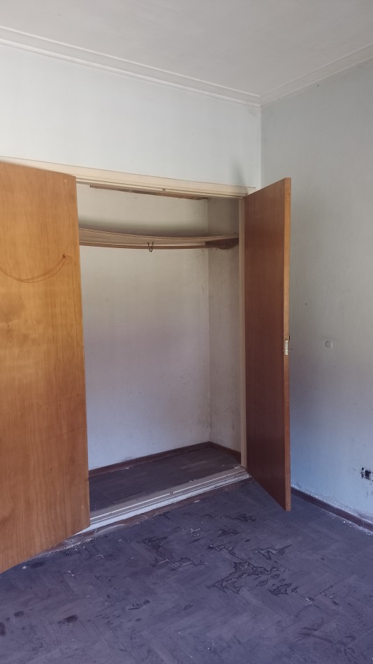 Chalet a reciclar en Villa Primera.