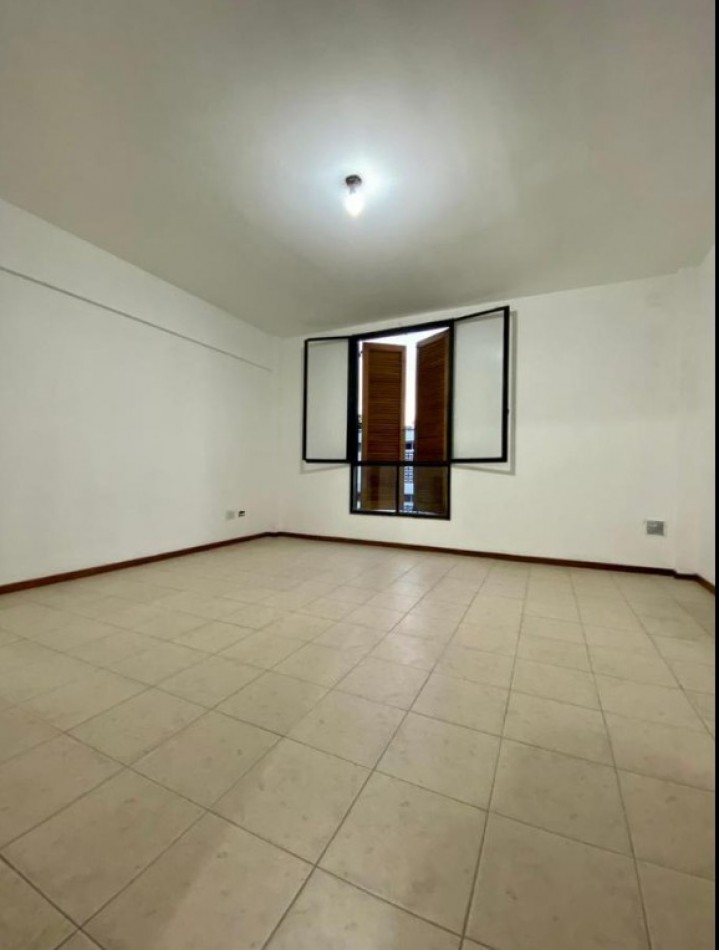 Depto en Burzaco. 4 ambientes 