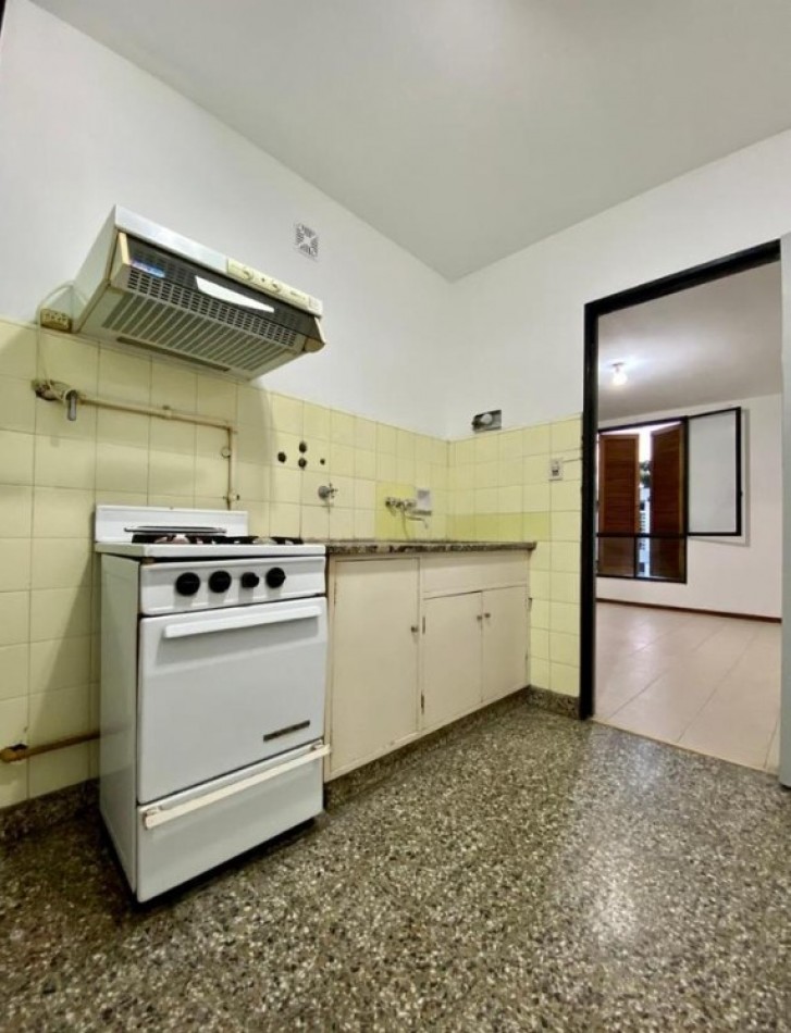 Depto en Burzaco. 4 ambientes 