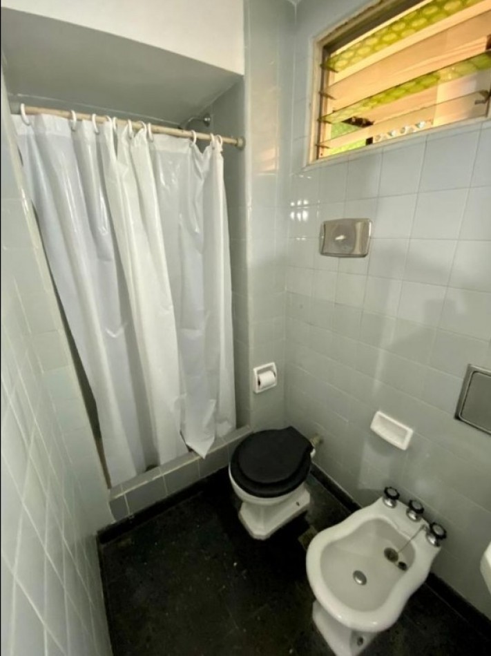 Depto en Burzaco. 4 ambientes 