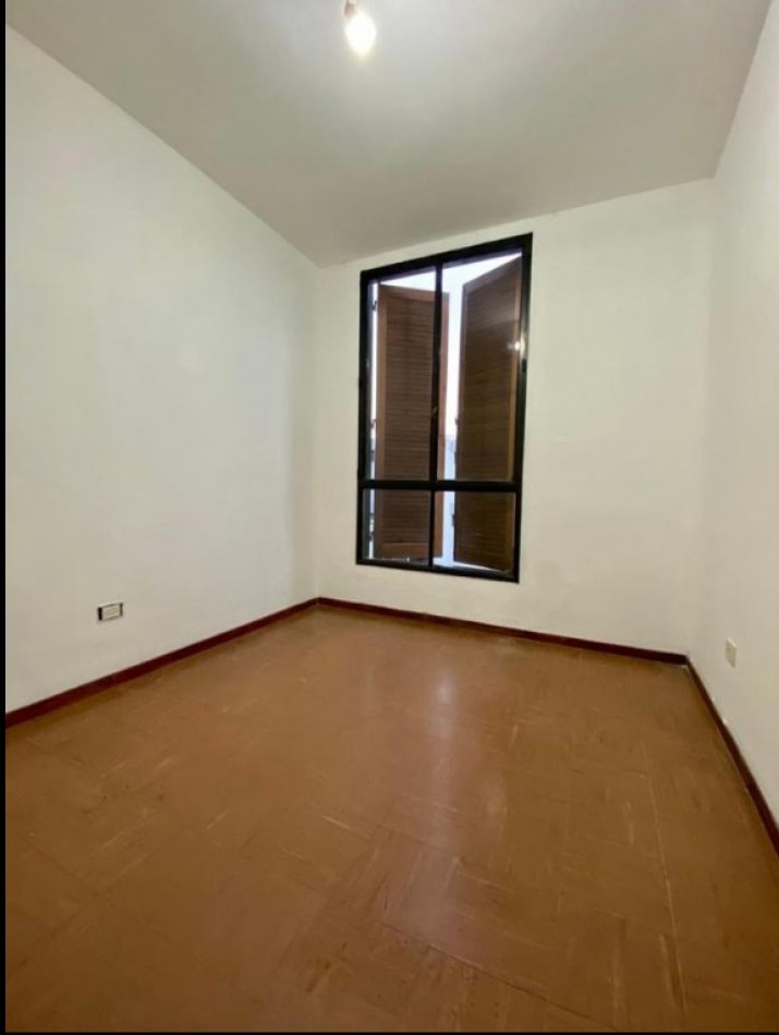 Depto en Burzaco. 4 ambientes 