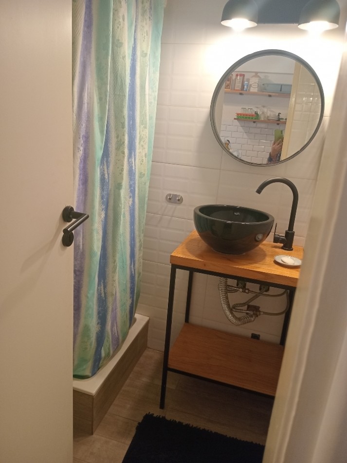 Departamento 1 ambiente reciclado frente al shopping Aldrey 