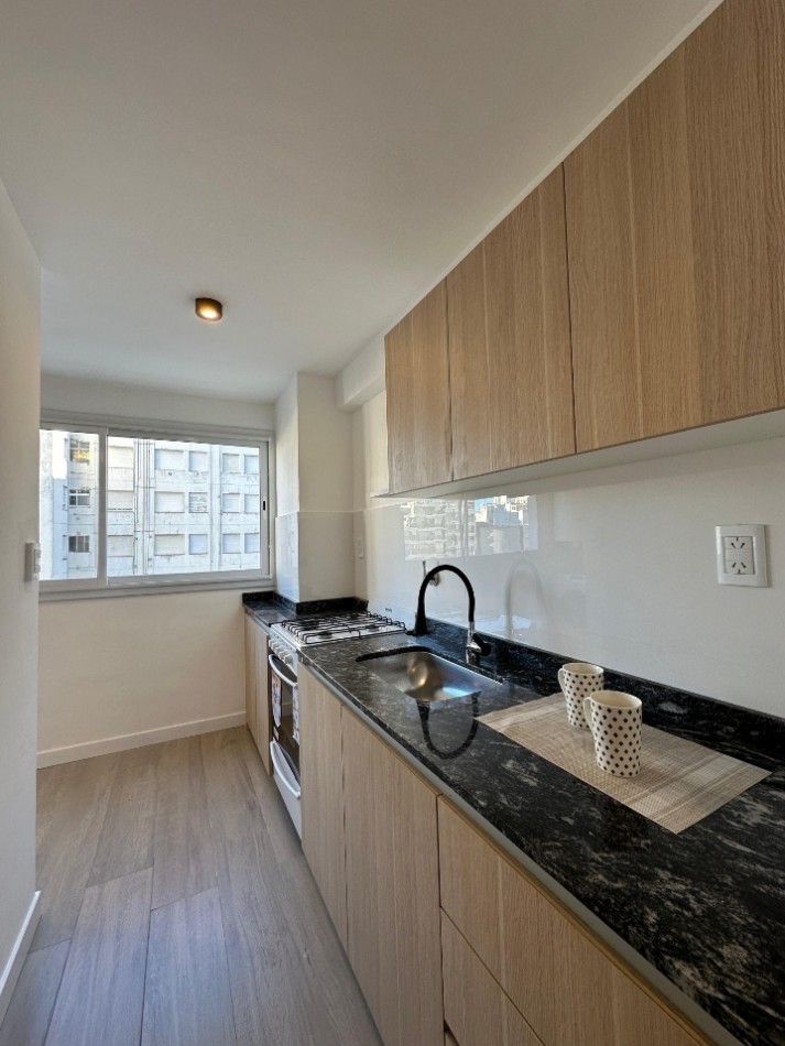 Departamento 2 ambientes mas dependencia, reciclado a la calle 