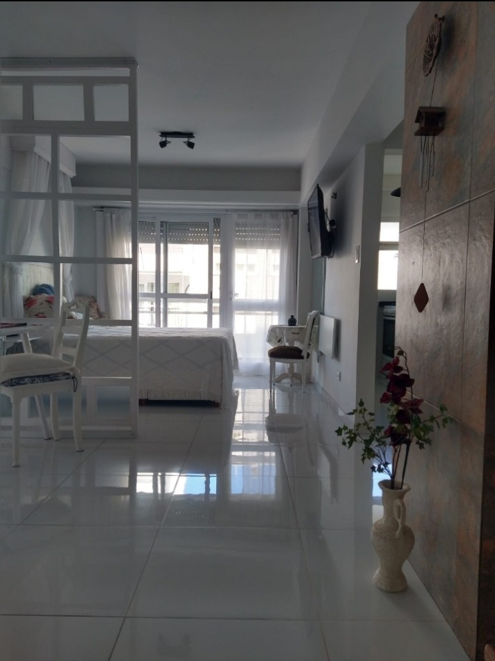 Departamento 1 ambiente con vista al mar 