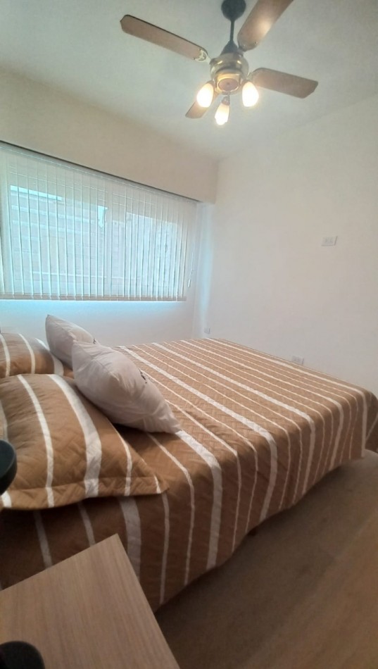 Departamento 2 ambientes reciclado a la calle en pleno centro 