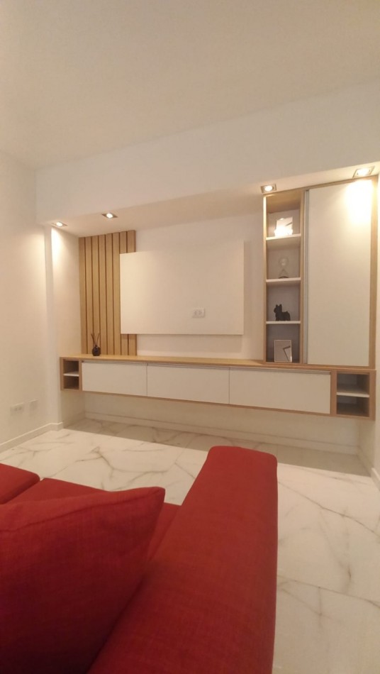 Departamento 2 ambientes reciclado a la calle en pleno centro 