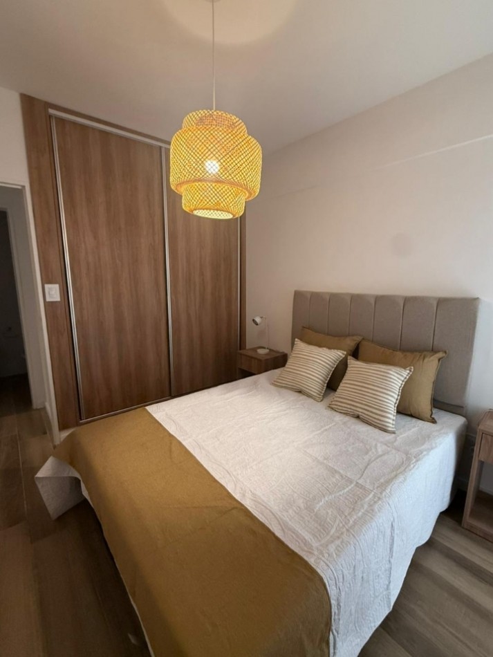 Departamento 2 ambientes reciclado en el centro 