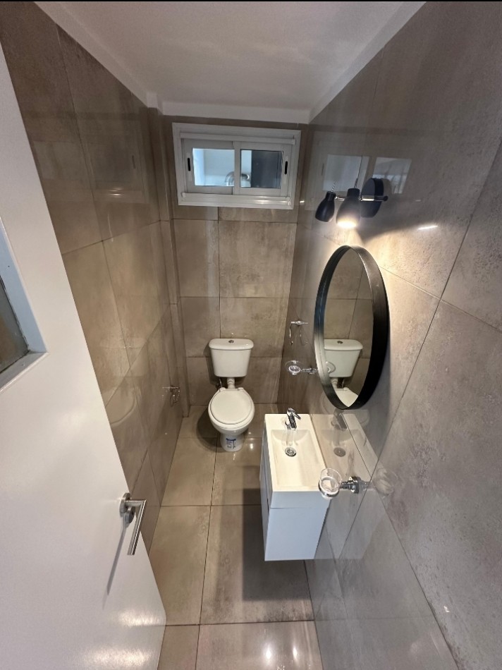 Departamento 4 ambientes con vista lateral al mar 