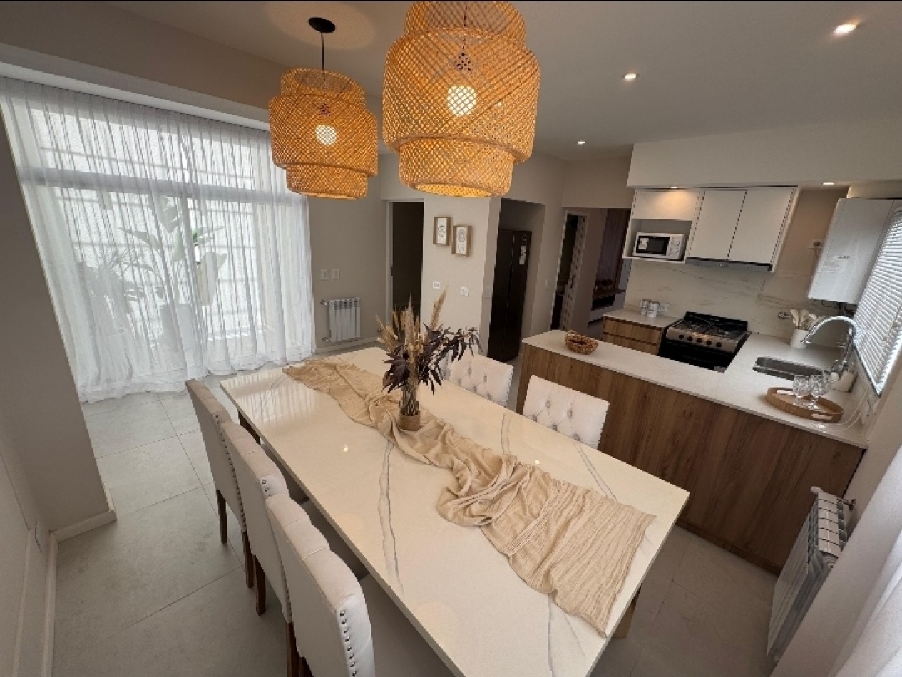 Chalet al frente con garage 