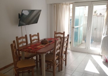 Departamento 2 ambientes con patio Zona Plaza Colon 